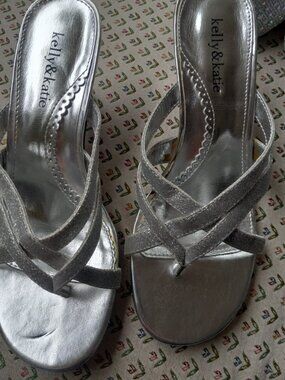 Kelly & Kate kitten 2in heal